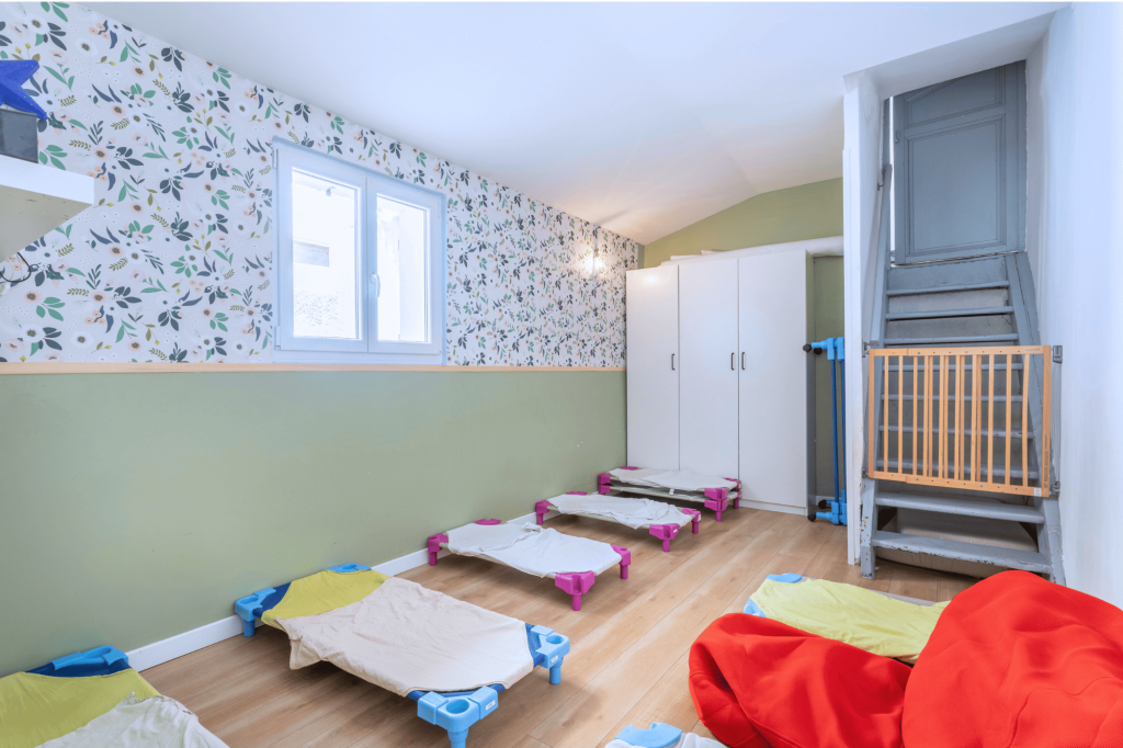 Photo de la chambre des grands de la crèche Nursea Baille à Marseille