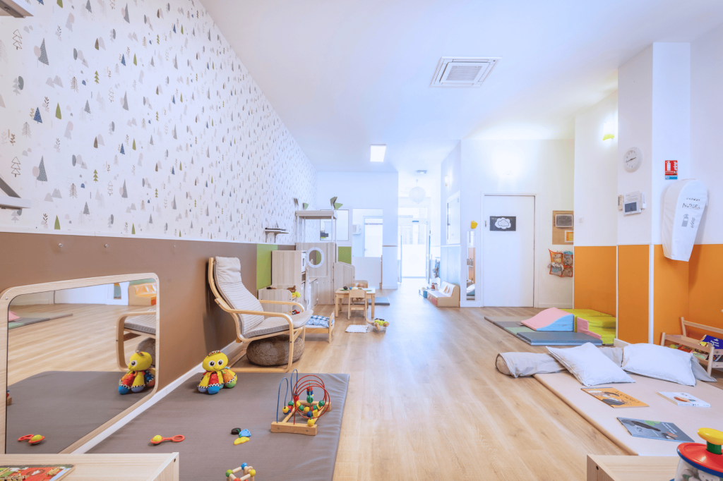 Vue de l'intérieur de la crèche Nursea Baille à Marseille