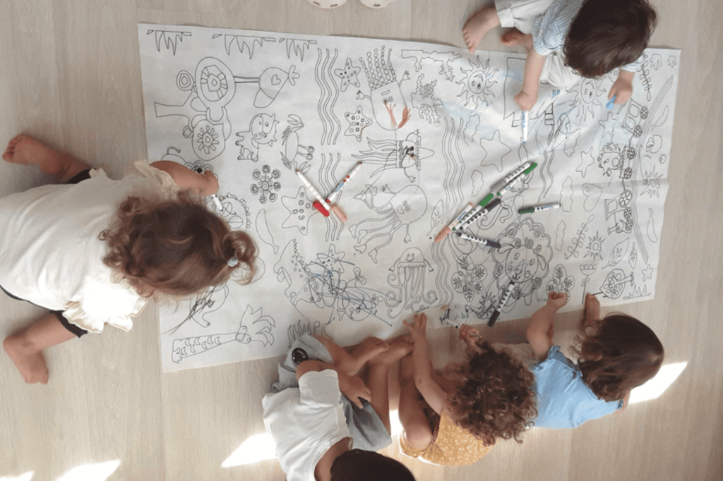 Activité avec les enfants accueillis dans la crèche Nursea Cantini