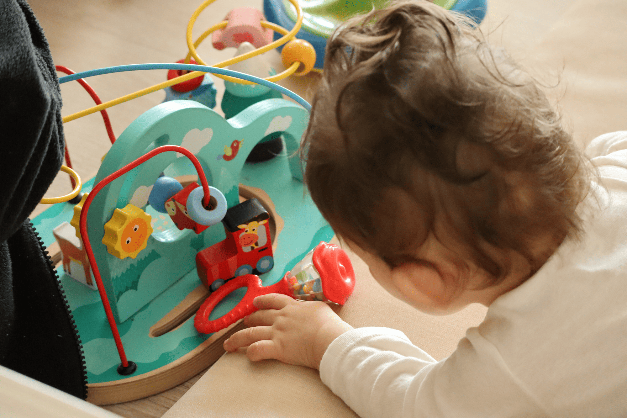 Jouets en bois en crèche durable