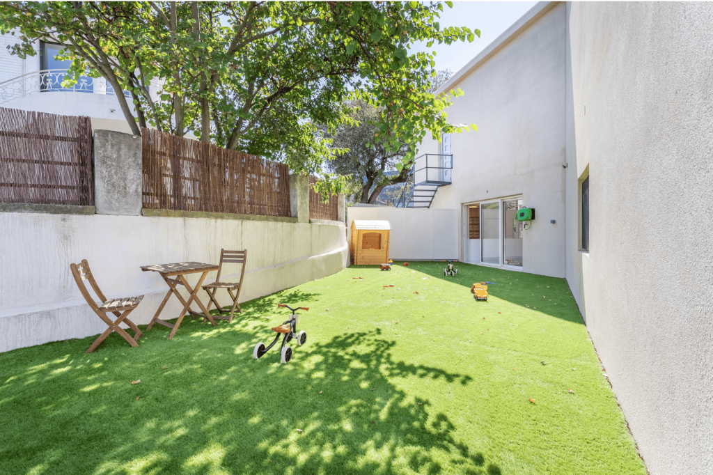 Photo du jardin de la crèche Nursea Buzine à Marseille