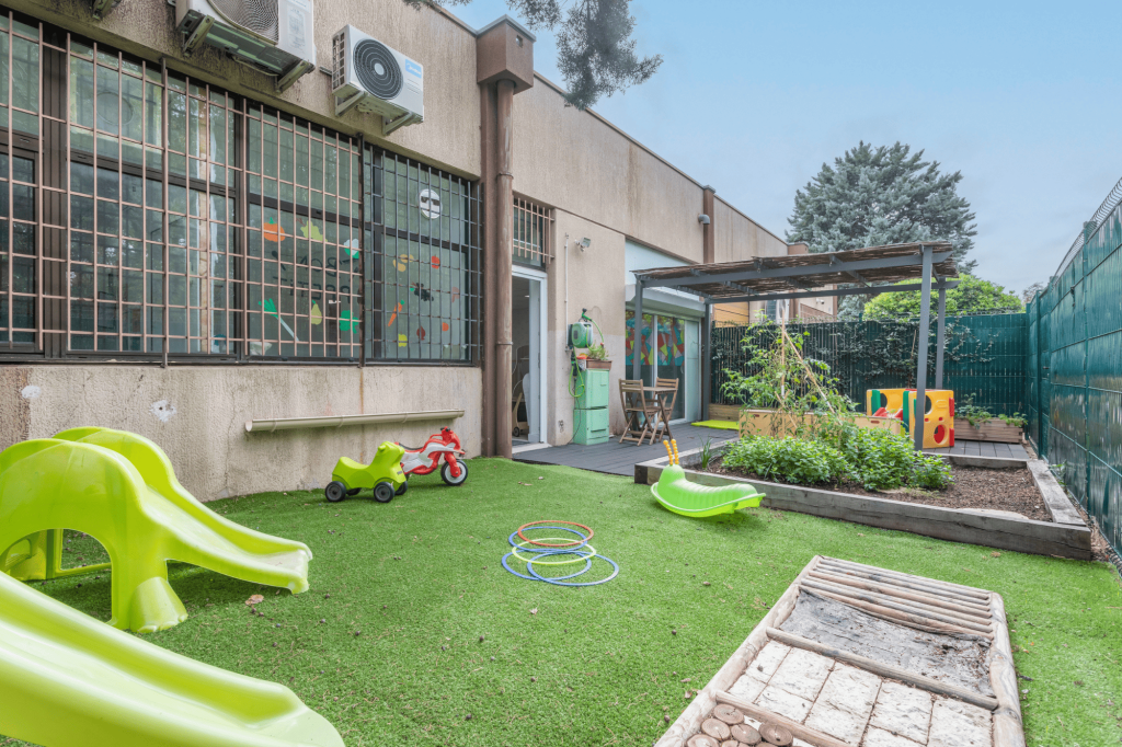 Jardin de la micro-crèche Nursea Courtine